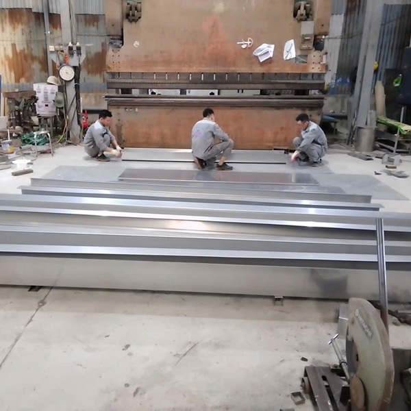 Chấn inox theo yêu cầu chính xác CNC